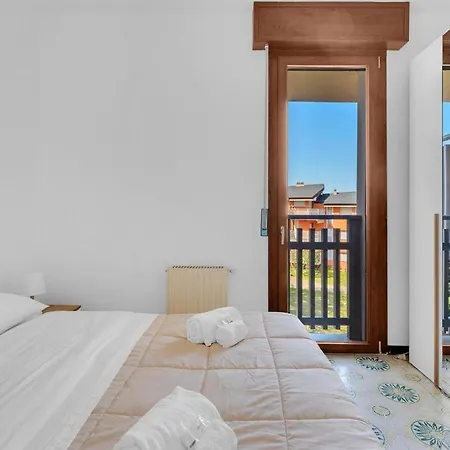 200mt - Flower With Pool & Tennis Apartment