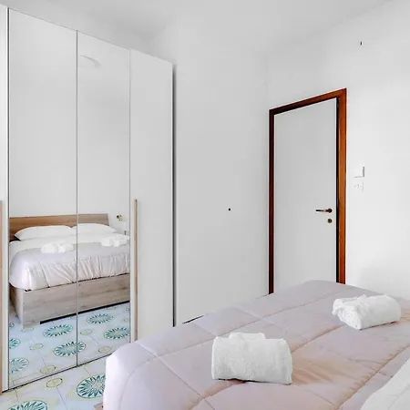 200mt - Flower With Pool & Tennis Apartmán