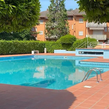 Apartmán 200mt - Flower With Pool & Tennis