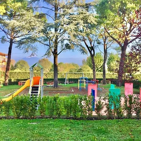 200mt - Flower With Pool & Tennis Peschiera del Garda