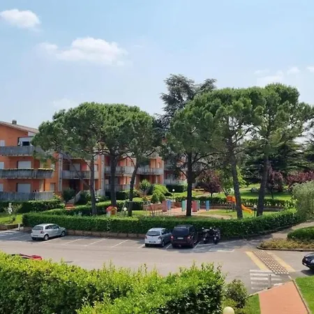 200mt - Flower With Pool & Tennis Apartmán *
